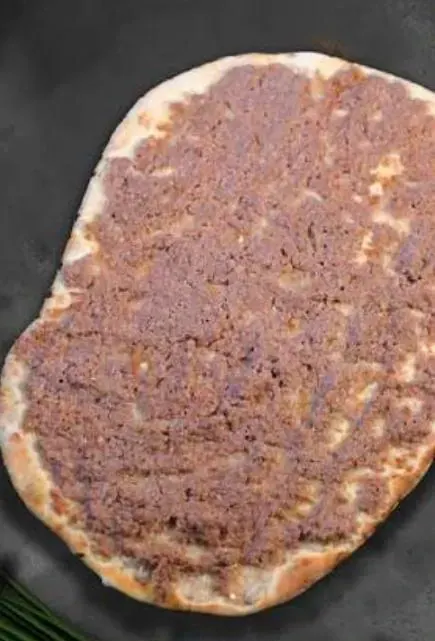 منقوشة لحمة مشروحة